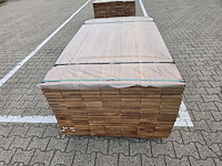 Ca. 63x guyana teak planken geschaafd, 25x145mm, lengte 175cm - afbeelding 1 van  4