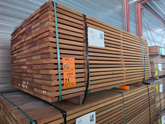 Ca. 63x guyana teak planken geschaafd, 25x145mm, lengte 175cm - afbeelding 4 van  4