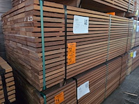 Ca. 63x guyana teak planken geschaafd, 25x145mm, lengte 215cm - afbeelding 4 van  4