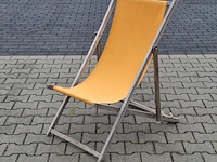 Ca. 63x houten strandstoel met gekleurde zitting | rood, oranje en geel