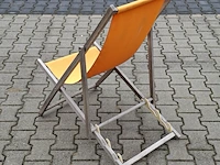 Ca. 63x houten strandstoel met gekleurde zitting | rood, oranje en geel - afbeelding 3 van  7