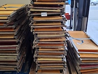 Ca. 63x houten strandstoel met gekleurde zitting | rood, oranje en geel - afbeelding 6 van  7