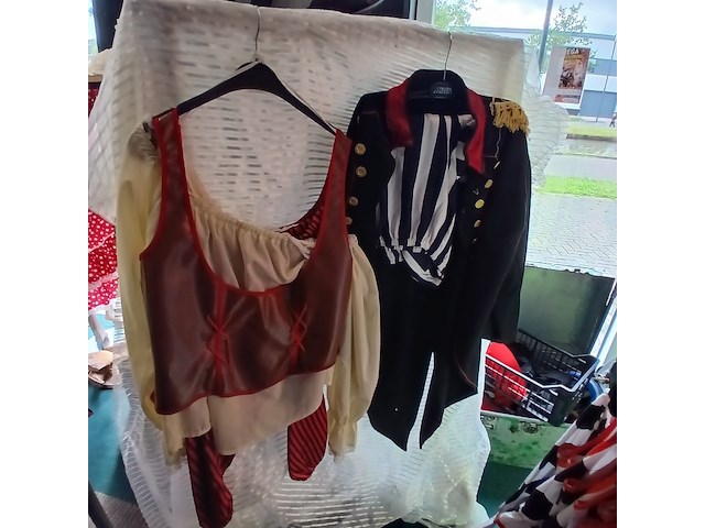 Ca. 63x piratenkleding - afbeelding 4 van  4