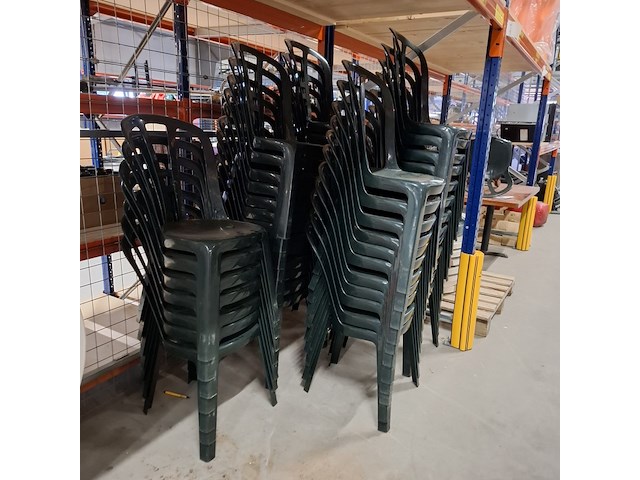 Ca. 63x terras stoelen met 16 tafels - afbeelding 6 van  17