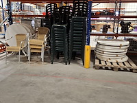 Ca. 63x terras stoelen met 16 tafels - afbeelding 1 van  17