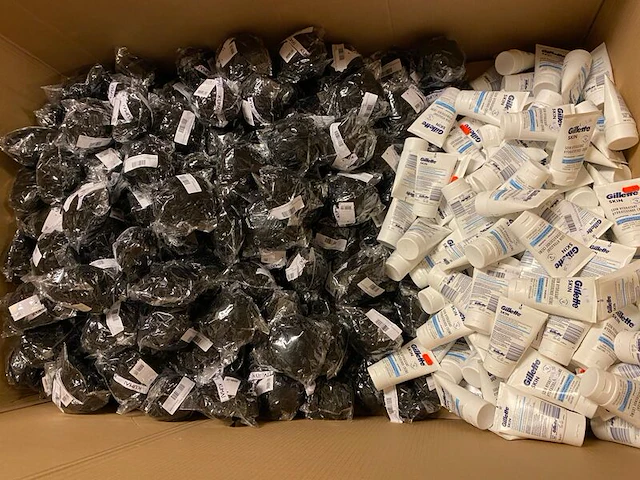 Ca. 645x persoonlijke verzorging, gillette, niveau, l'oreal etc. - afbeelding 2 van  8