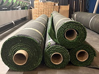 Ca. 64,75m2 kunstgras, 10 mm hoog, groen - afbeelding 1 van  2