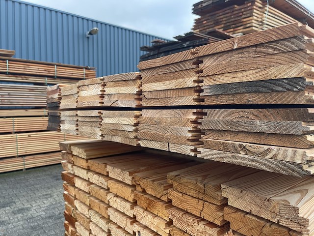 Ca. 64x douglas veer en groef, 18x145mm, lengte 400cm - afbeelding 3 van  3