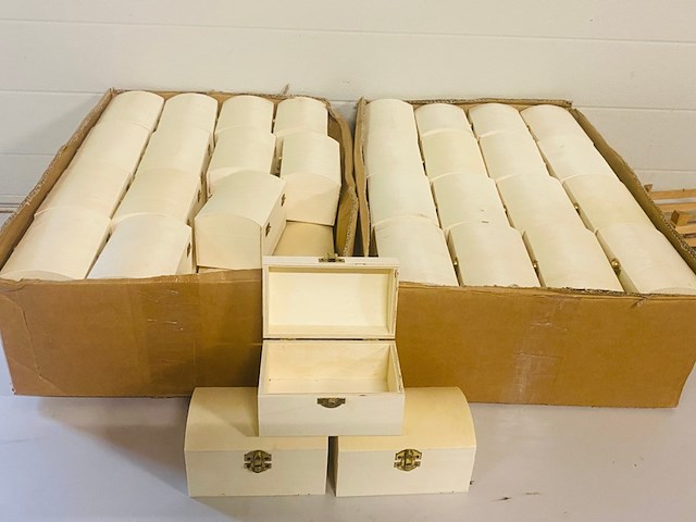 Ca. 64x houten schatkistjes - afbeelding 1 van  4