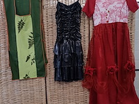 Ca. 64x kind diverse verkleedkleding - afbeelding 2 van  3
