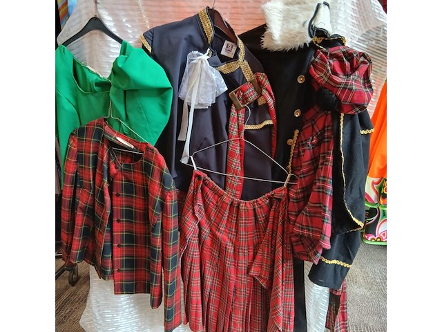 Ca. 64x schotse feestkleding - afbeelding 2 van  6