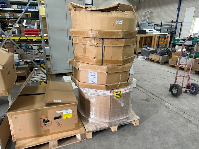 Ca. 65 meter solar flexpipe reheat, 320014 en 320054 - afbeelding 1 van  5