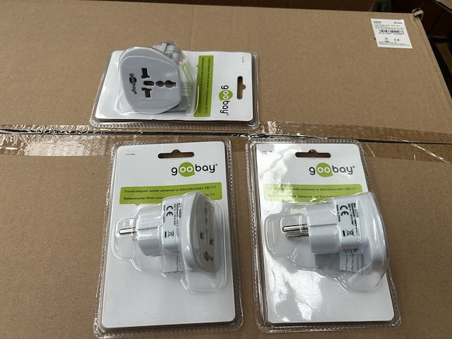 Ca. 650x wereldstekker, reisadapter world-universal to cee 7/7, goobay - afbeelding 1 van  6