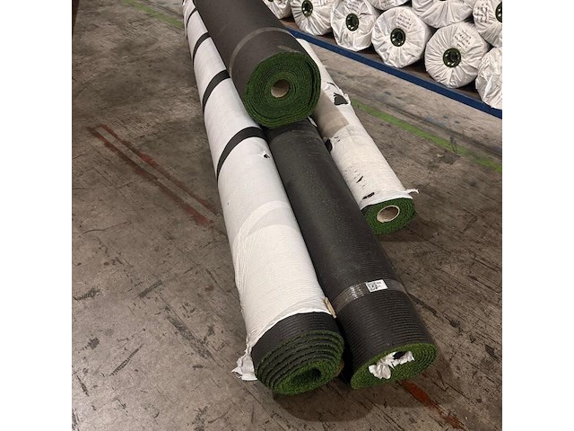 Ca. 65,62m2 kunstgras, 10 mm hoog, groen - afbeelding 3 van  4
