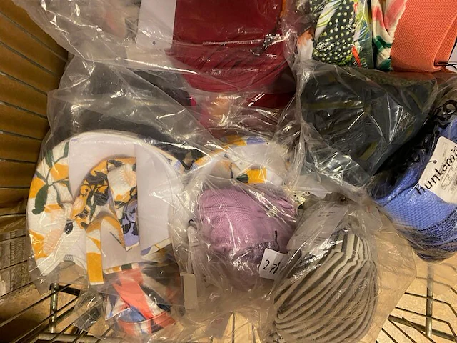 Ca. 65x badmode, cyell, beachlife, banana moon etc. - afbeelding 2 van  4