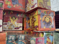 Ca. 65x divers speelgoed w.o. stickers, w.o. abc champions, decorata party - afbeelding 6 van  7