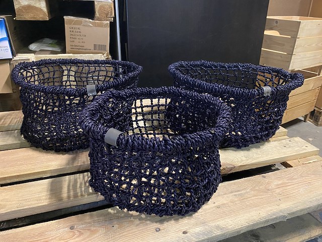 Ca. 65x diverse afmetingen handgemaakte manden - afbeelding 5 van  8