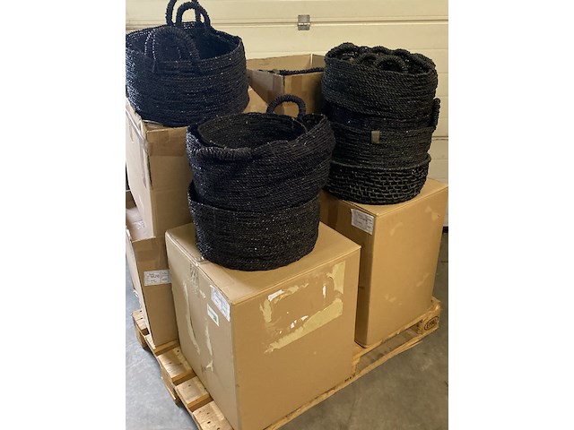 Ca. 65x diverse afmetingen handgemaakte manden - afbeelding 8 van  8