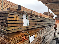 Ca. 65x douglas balken geschaafd, 40x100mm, lengte 500cm - afbeelding 2 van  3