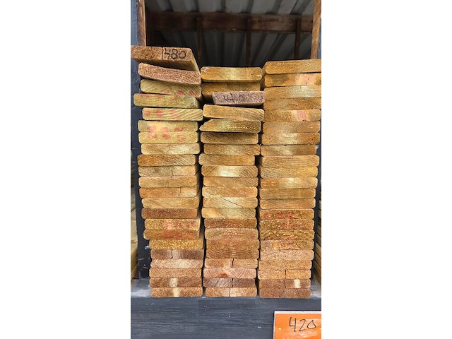 Ca. 65x geschaafde geïmpregneerde planken, 420 cm - afbeelding 1 van  3