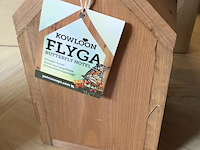 Ca. 65x insectenhotels & vlinderhuizen, kowloon / flyga - afbeelding 4 van  19