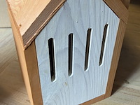 Ca. 65x insectenhotels & vlinderhuizen, kowloon / flyga - afbeelding 6 van  19