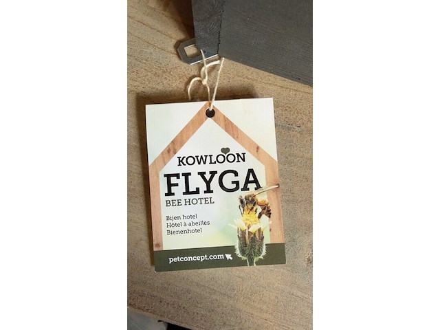 Ca. 65x insectenhotels & vlinderhuizen, kowloon / flyga - afbeelding 16 van  19