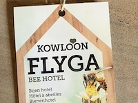 Ca. 65x insectenhotels & vlinderhuizen, kowloon / flyga - afbeelding 16 van  19