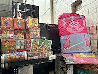 Ca. 65x kinder ansichtkaarten en naametiketten - afbeelding 1 van  4