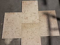 Ca. 65x natuurstenen tegel - afbeelding 1 van  4