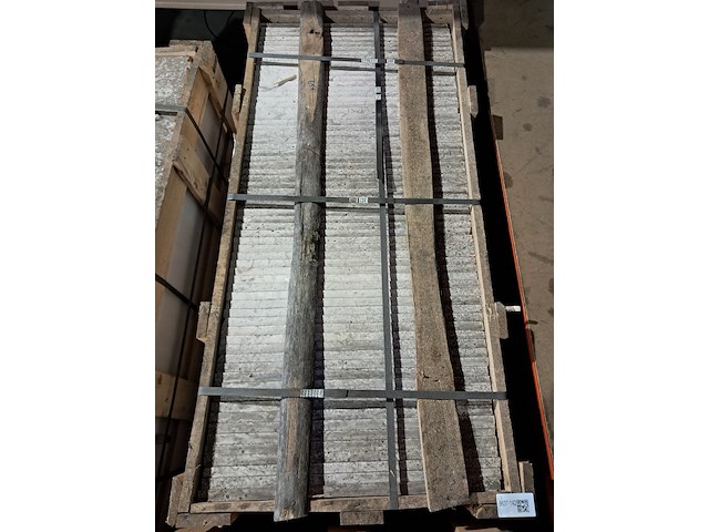 Ca. 65x natuurstenen tegel - afbeelding 4 van  4