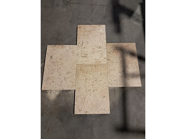 Ca. 65x natuurstenen tegel - afbeelding 1 van  4