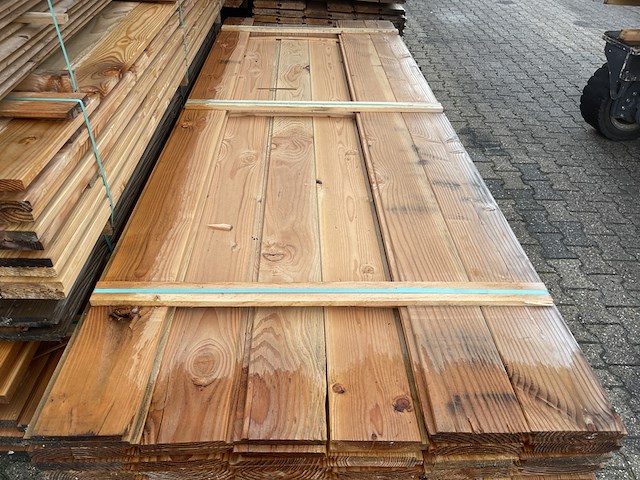 Ca. 66x douglas wisselsponning/halfhoutsrabat, 18x185mm, lengte 300cm - afbeelding 1 van  3