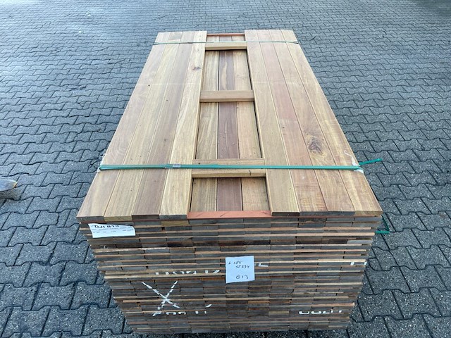 Ca. 66x guyana ipé planken geschaafd, 21x90mm, lengte 425cm - afbeelding 1 van  4