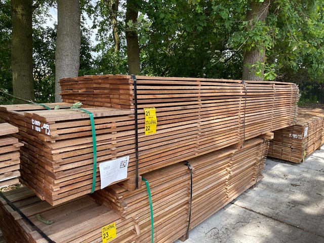 Ca. 66x guyana teak beschoeiingsplanken, 20x100mm, lengte 350cm - afbeelding 4 van  4