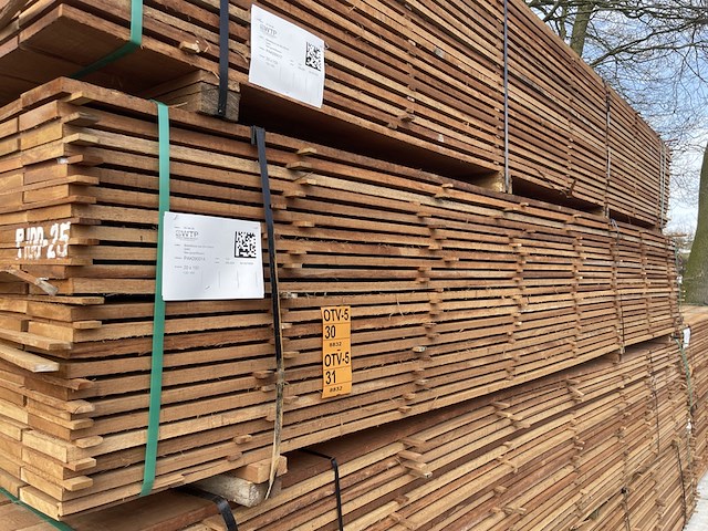 Ca. 66x guyana teak beschoeiingsplanken, 20x150mm, lengte 450cm - afbeelding 4 van  4