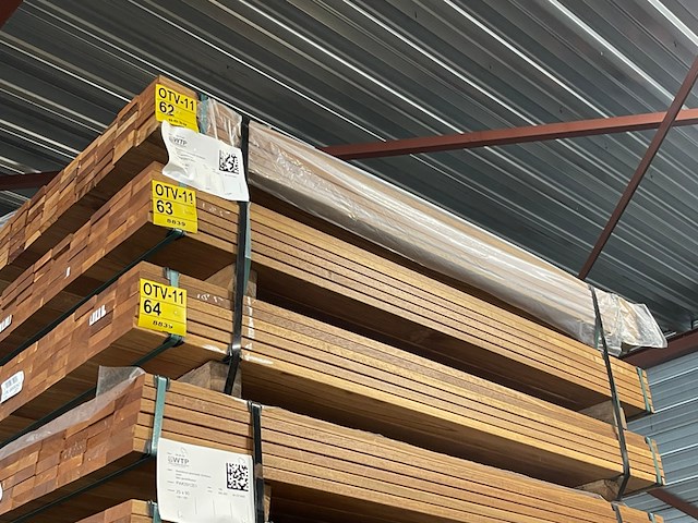 Ca. 66x guyana teak planken geschaafd, 25x90mm, lengte 185cm - afbeelding 4 van  4