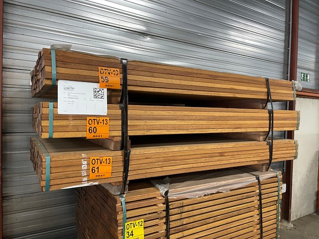 Ca. 66x guyana teak planken geschaafd, 25x90mm, lengte 185cm - afbeelding 4 van  4