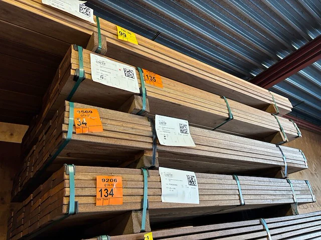 Ca. 66x guyana teak planken geschaafd, 25x90mm, lengte 185cm - afbeelding 4 van  4