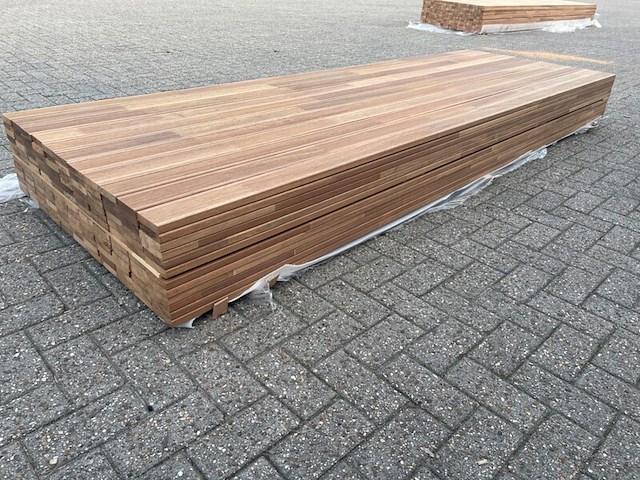 Ca. 66x guyana teak vlonderplanken gevingerlast, 21x90mm, lengte 400cm - afbeelding 3 van  3