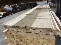 Ca. 66x vuren regels, 32x58mm, lengte 420cm - afbeelding 1 van  3