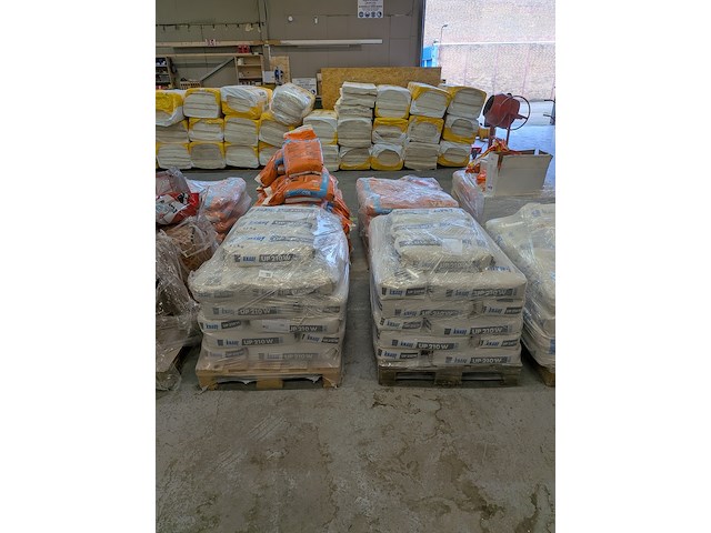 Ca. 66x zak à 25 kg cementgebonden basis- en afwerkpleister, knauf, up 210w - afbeelding 1 van  7