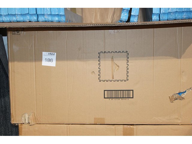 Ca. 67, 5 m2 ondervloer bestway flow clear. 30 pakken a 2,25 m2 - afbeelding 1 van  2