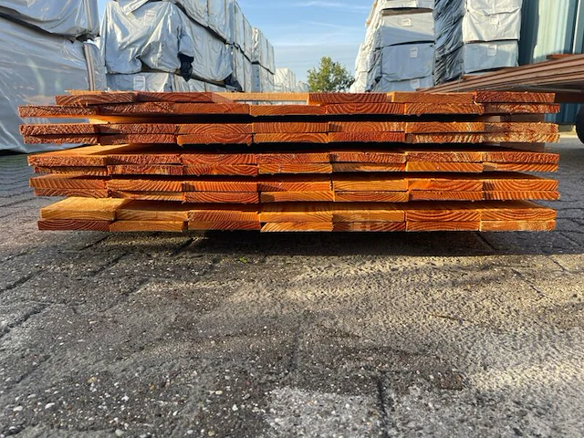 Ca. 68x douglas planken fijnbezaagd, 18x150mm, lengte 500cm - afbeelding 2 van  3