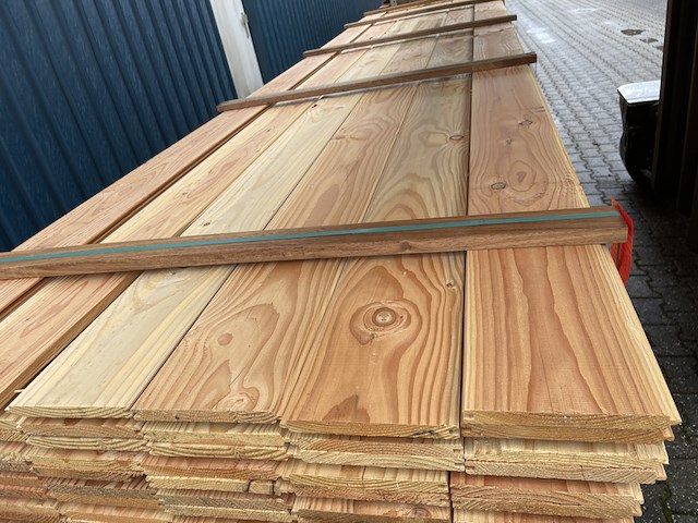 Ca. 68x douglas veer en groef, 18x185mm, lengte 500cm - afbeelding 1 van  3