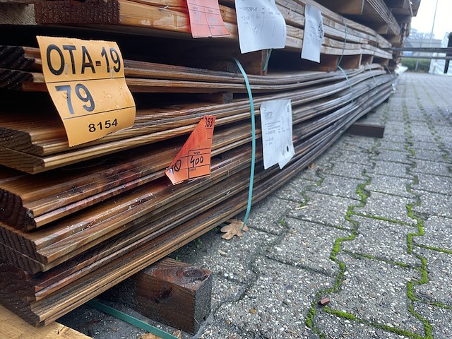 Ca. 68x douglas wisselsponning, 18x190mm, lengte 400cm - afbeelding 2 van  3