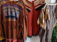 Ca. 68x indianen outfits - afbeelding 4 van  5