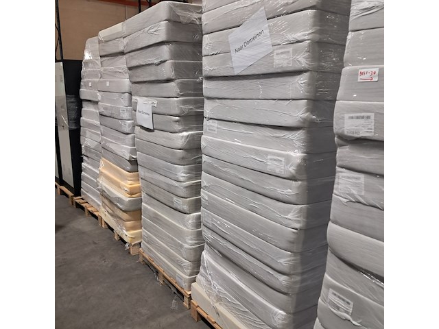 Ca. 68x matras (zonder hoes), deltex - afbeelding 1 van  6