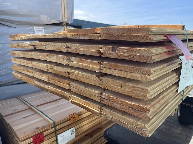 Ca. 69x douglas veer en groef, 18x185mm, lengte 300cm - afbeelding 3 van  3
