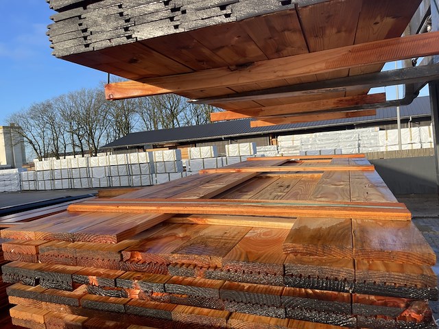 Ca. 69x douglas vlonderplanken, 25x140mm, lengte 300cm - afbeelding 1 van  3